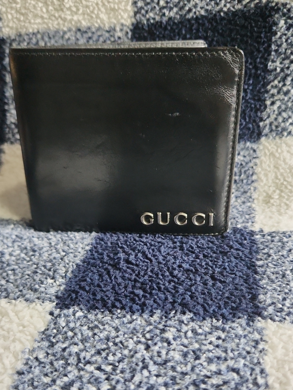 Gucci Black Leather Bi-fold with Silver Logo - Picture 1 of 7